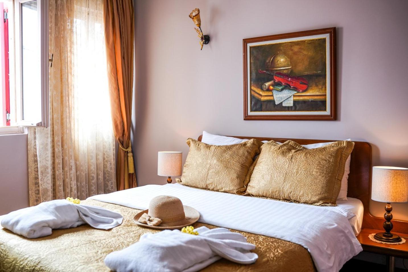 Bozcaada Biz Otel ภายนอก รูปภาพ