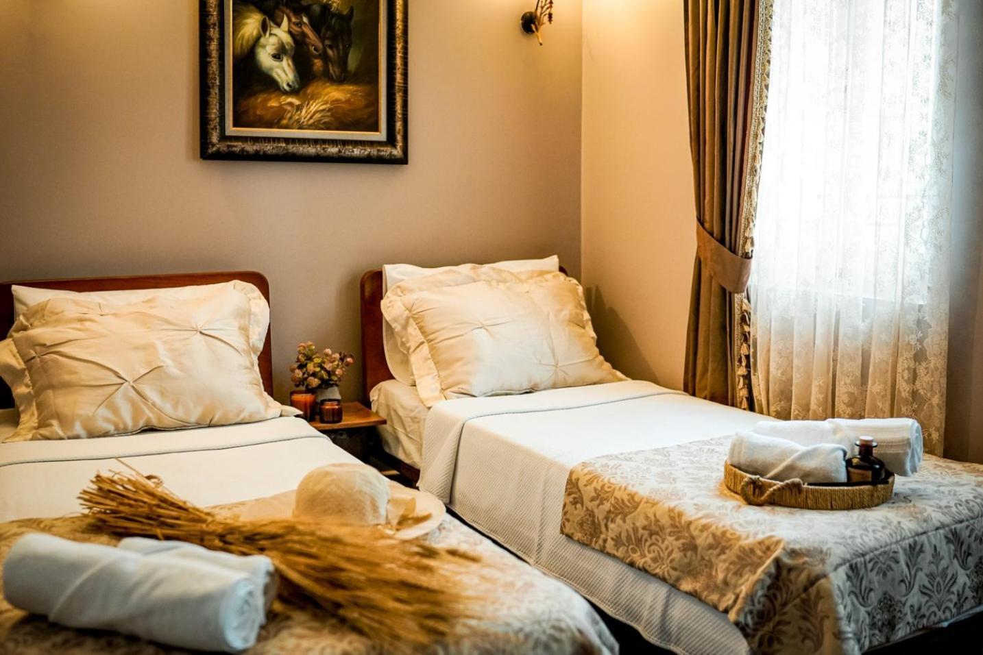 Bozcaada Biz Otel ภายนอก รูปภาพ